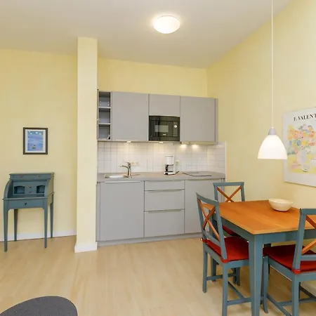 Strandstrasse 32 Strandstrasse 32-22